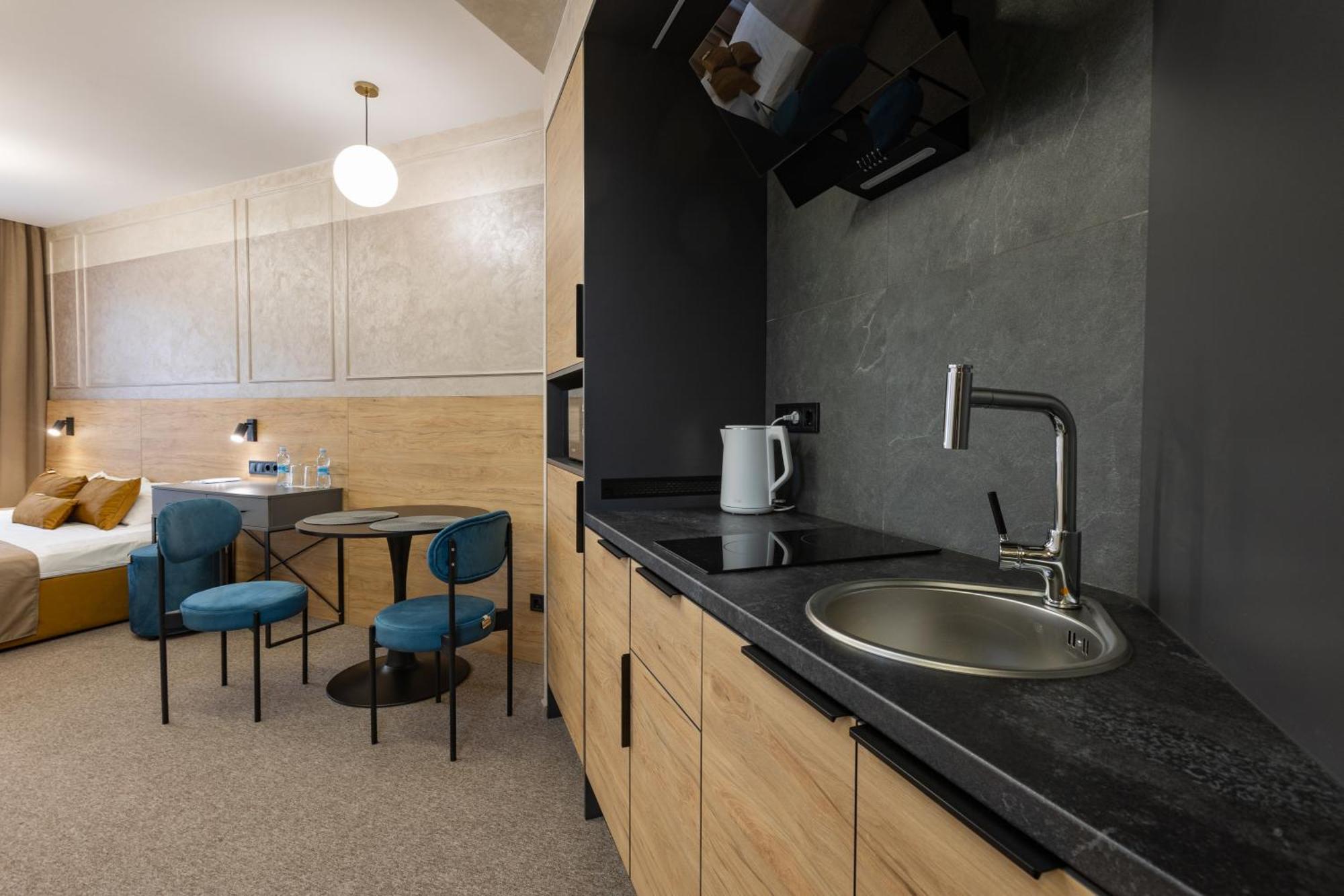 Jam Apartments Лвив Екстериор снимка